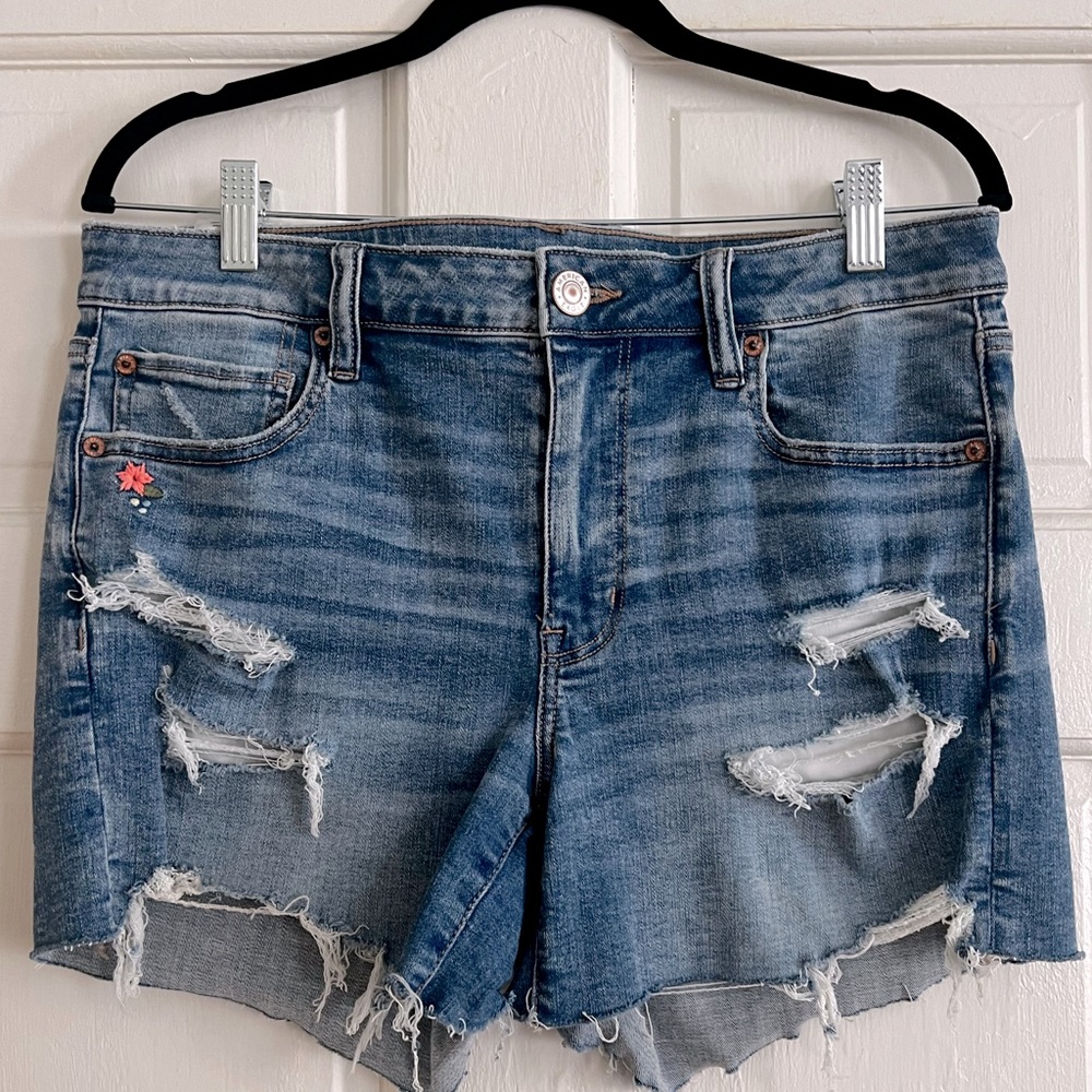 American Eagle highrise Next Level Stretch distressed denim shorts